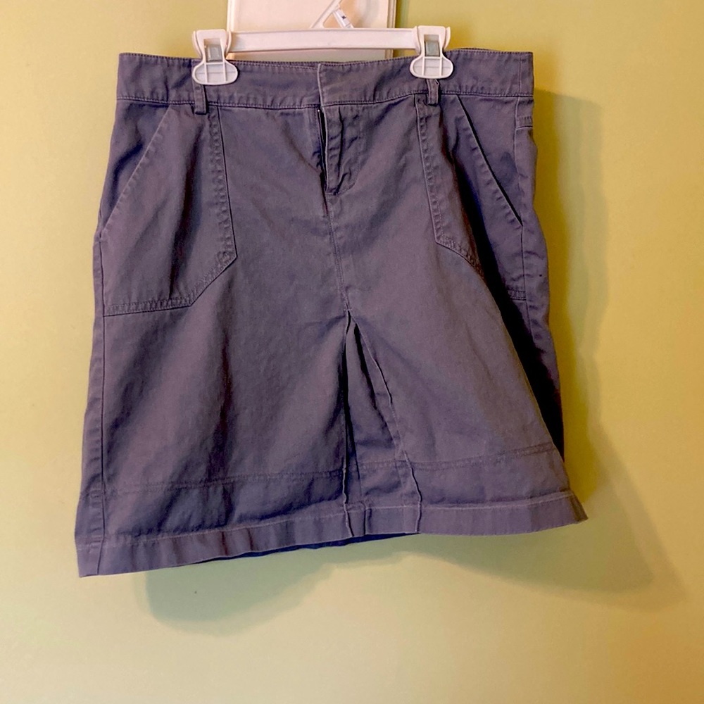 Old Navy Gray Cargo Mini Skirt. Size 4.